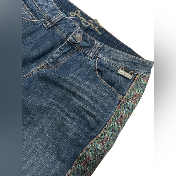 Sean John Blue Jean Shorts with Multicolor Embroidery on the Sides - Picture 3 of 7